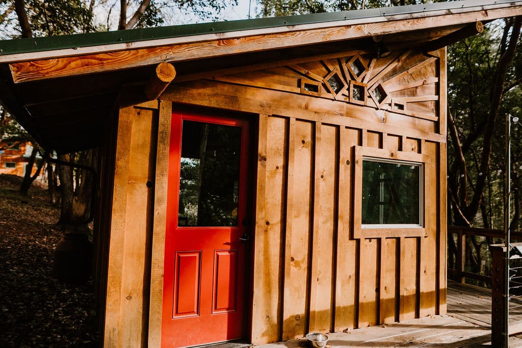 Shady Grove cabin rental at Yale Creek Ranch in the Applegate Valley of Southern Oregon